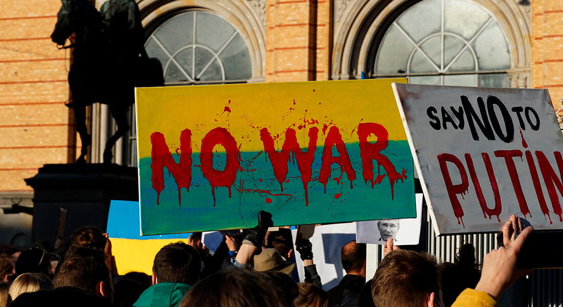 Protests with anti war statements